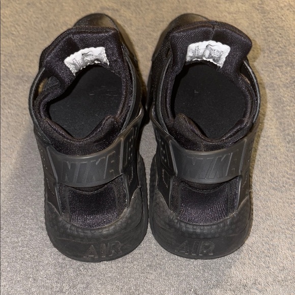Nike Huarache Men's Black Athletic Shoes - Picture 6 of 6